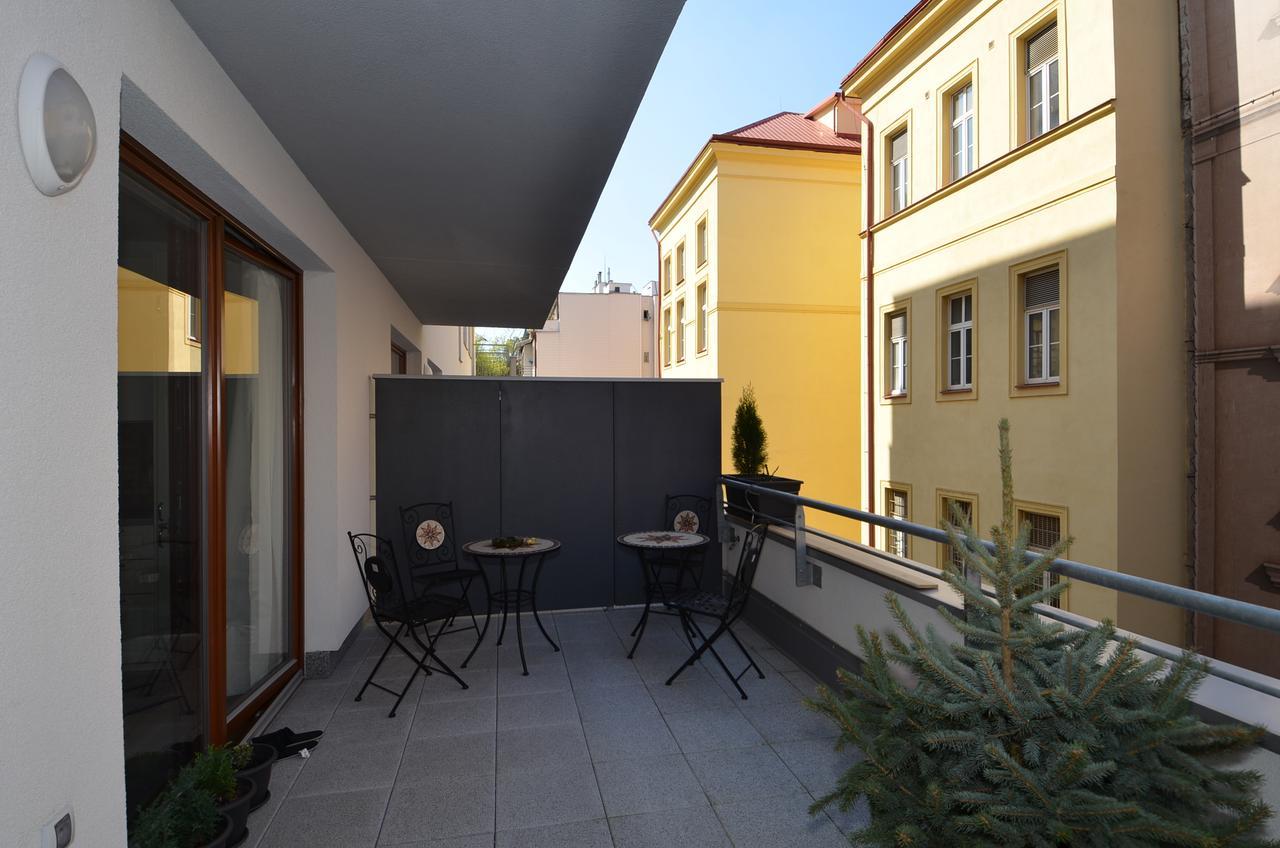 Apartman Mozartova Apartamento Praga Exterior foto
