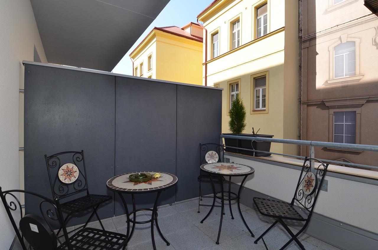 Apartman Mozartova Apartamento Praga Exterior foto